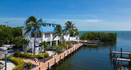 Sunrise Sanctuary - Top Floor Ocean Pointe 2415