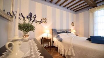 Apartment | In-room safe, free WiFi, bed sheets