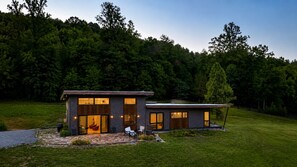 Exterior - 4TreesVA: Old Rag Mountain Retreat (Etlan)
