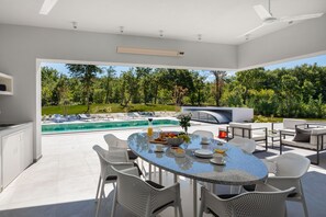 Outdoor dining