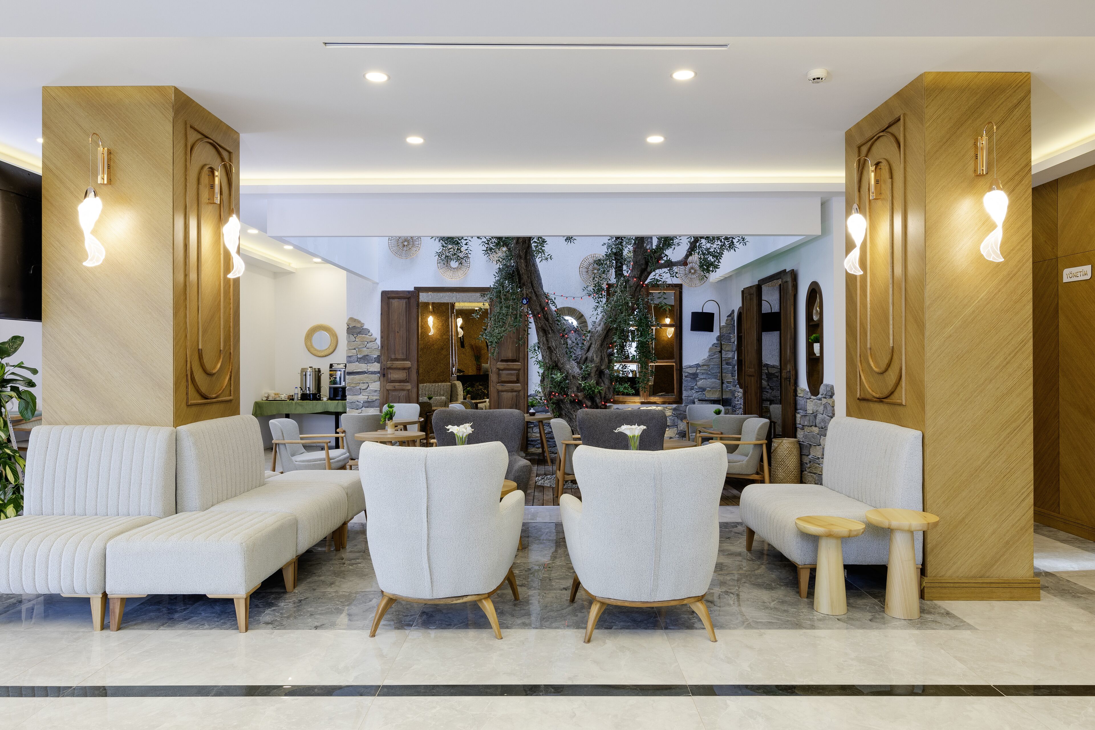 TV connectée de 32 pouces avec chaînes par satellite