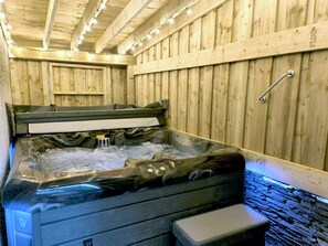 Cottage | Interior - Cranford House (Keswick)