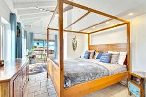 3 bedrooms, WiFi, bed sheets - Casa Chillville on the Water of the Laguna Marina (Kralendijk)