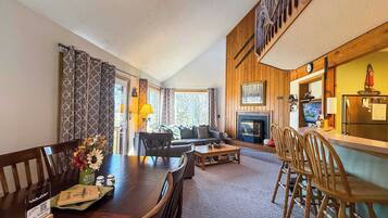 TV, fireplace, DVD player