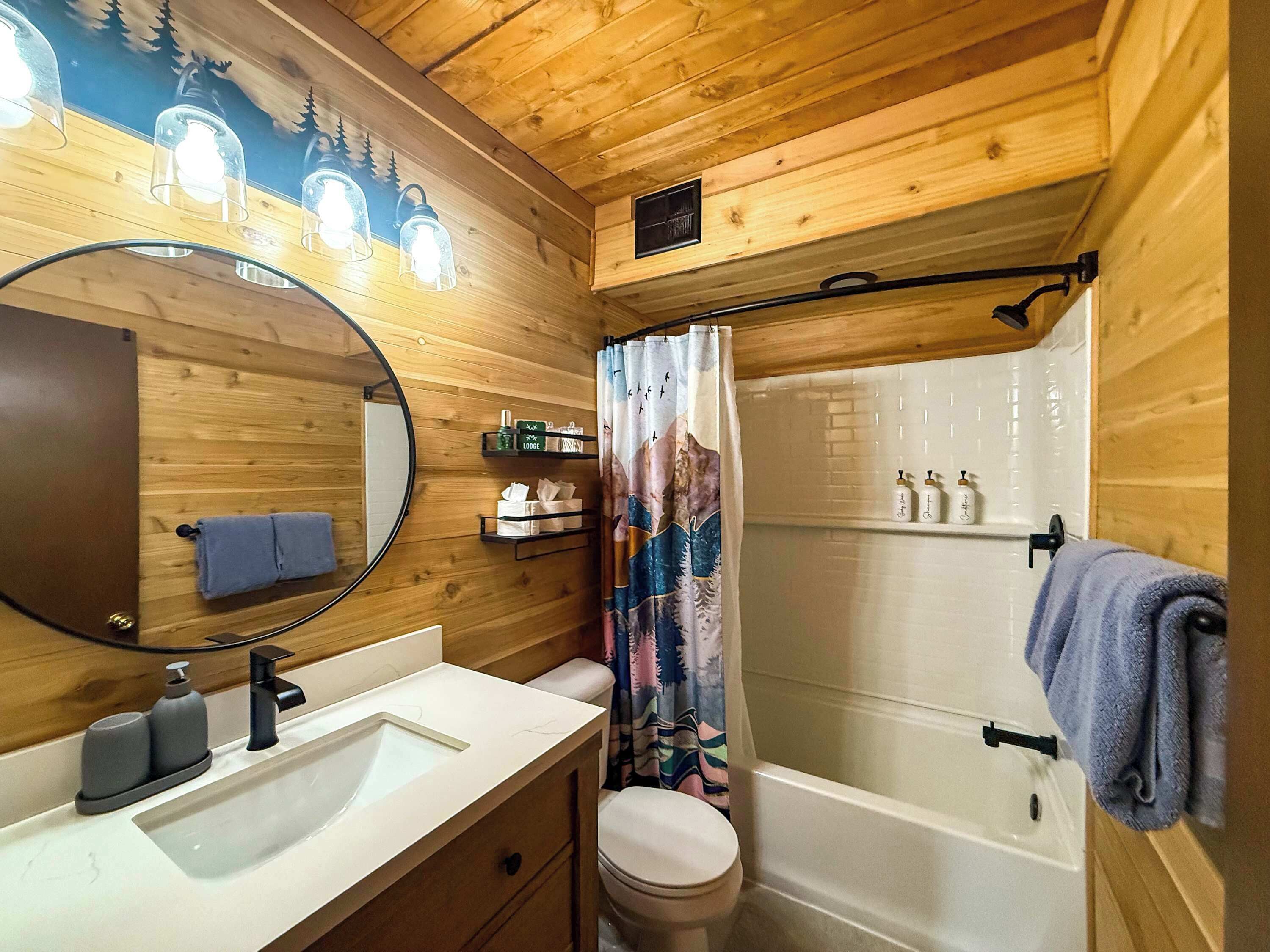 Een douche, een haardroger, handdoeken