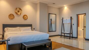 Deluxe Double or Twin Room, 2 Single Beds, Non Smoking, Bathtub
