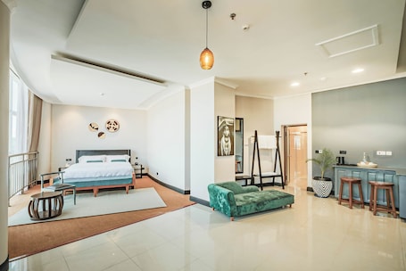 Executive Double Room, 1 King Bed, Non Smoking, Mountain View | Premium bedding, down comforters, pillowtop beds, in-room safe. Sanna Boutique Hotel