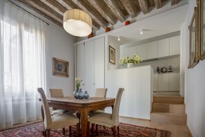 Dining - Miracoli Apartment with View on the Canal R&R (Venecia)