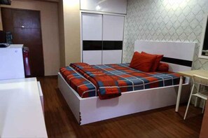 Deluxe Double Room - Hotel O Apartement Sentraland Karawang By Gs (Karawang)