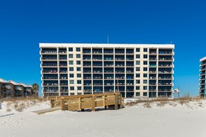 Condo, 2 Bedrooms | Exterior