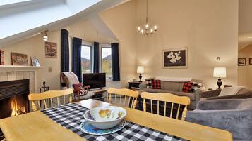 Condo, 2 chambres | Restauration