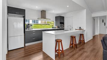 Coffee/tea maker, fridge, microwave, toaster
