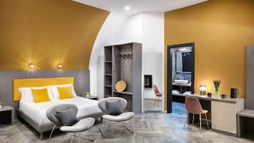 Quarto júnior | Edredons de pluma, cofres nos quartos, individualmente mobiliados