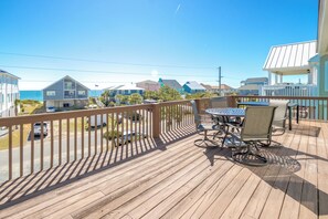 Outdoor dining - South Shore Sea Esta - 5 BR Second Row Home - Pool & Kiddie Pool (Surf City)
