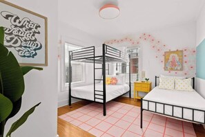 4 chambres, fer et planche Ă repasser, Wi-Fi, draps fournis