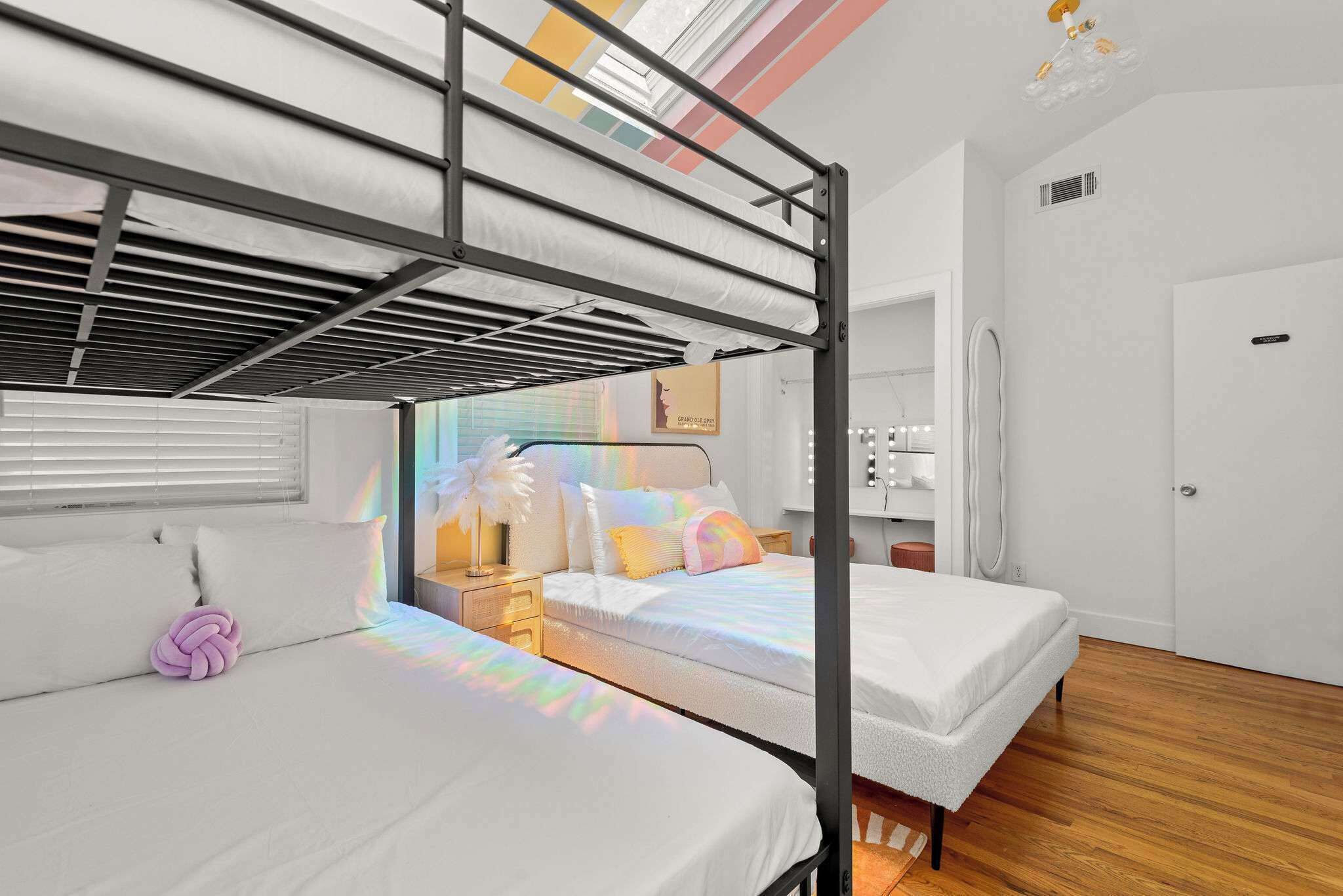 3 bedrooms, iron/ironing board, WiFi, bed sheets