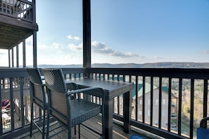Apartment (2 Bedrooms) | Front of property - Near Silver Dollar City! Condo w/ Indoor Pool (Branson)