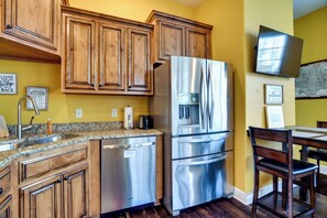 Apartment (2 Bedrooms) | Interior - Near Silver Dollar City! Condo w/ Indoor Pool (Branson)