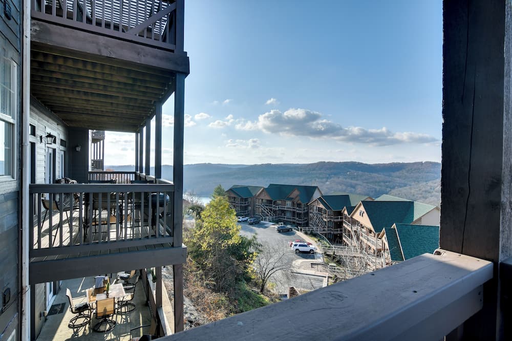Near Silver Dollar City! Condo w/ Indoor Pool - Stone County, MO