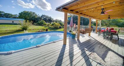 Moore Haven Getaway w/ Deck & Private Pool