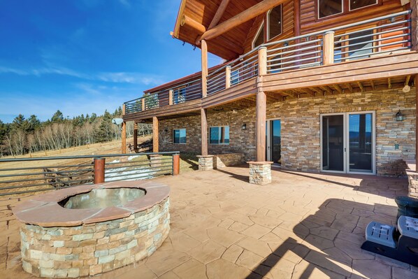 House (4 Bedrooms) | Interior - Game Room + Views: Angel Fire Escape (Angel Fire)