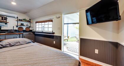 St Augustine Studio: Patio, Swing + 3 Mi to Beach