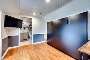 Apartment (0 Bedroom) | Interior