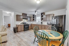 House (3 Bedrooms) | Interior - Pet-friendly Home ~ 10 Mi to Hocking Hills! (Laurelville)