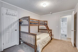 House (3 Bedrooms) | Interior - Pet-friendly Home ~ 10 Mi to Hocking Hills! (Laurelville)