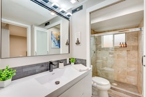 Ferienhaus (3 Bedrooms) | Badezimmer