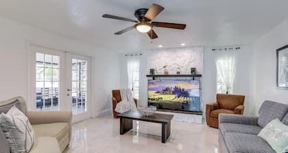 Largo Family Oasis: Private Pool & Hot Tub!