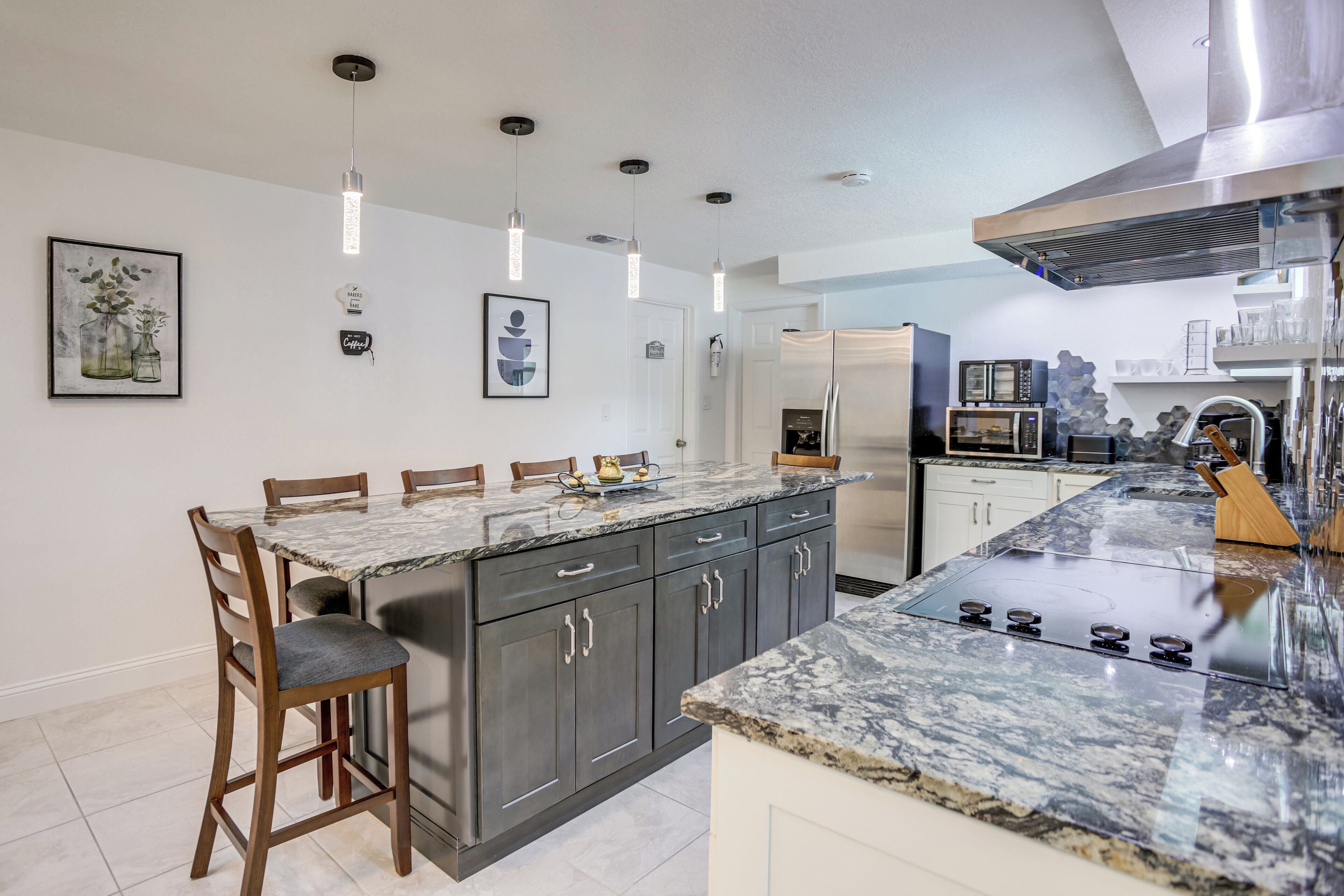 House (4 Bedrooms) | Interior