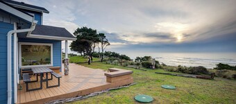 Oceanfront Home in Port Orford: The Lighthouse
