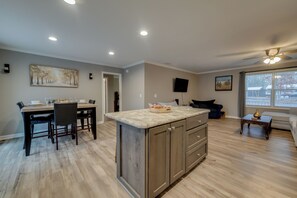 Interior - Family-friendly Home w/ Deck Near Colonial Beach! (Colonial Beach)