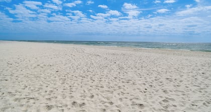 Family-friendly Pensacola Home < 1 Mi to Beach!