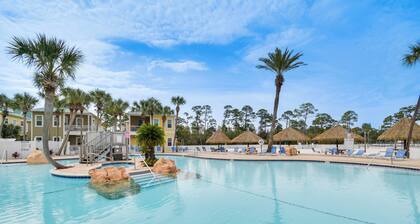 Family-friendly Pensacola Home < 1 Mi to Beach!