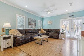 House (2 Bedrooms) | Interior