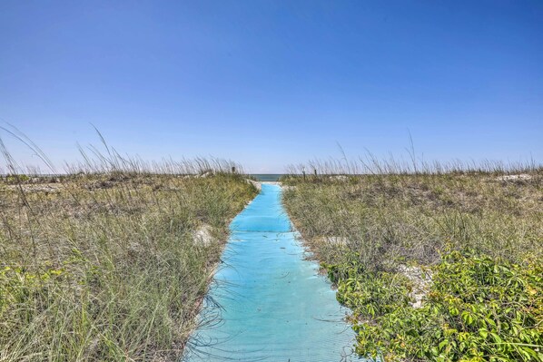 Apartment (2 Bedrooms) | Interior - NMB Condo: Walk to the Beach or Use the Pool! (North Myrtle Beach)