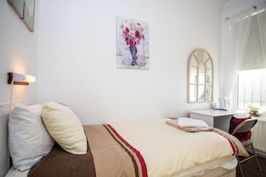 Standard Single Room | Iron/ironing board, free WiFi, bed sheets