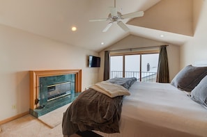 3 bedrooms, travel crib, WiFi, bed sheets - The Great Scott Lodge (Snowbird)