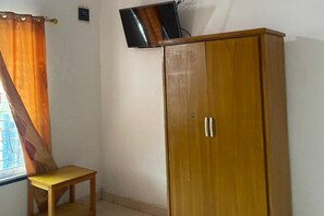 Basic Twin Room