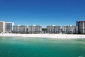 On the beach - FREE Beach Service for 2, Golf & Tix! Long Beach Tower 3-303, Hot Tub & Pools (Panama City Beach)