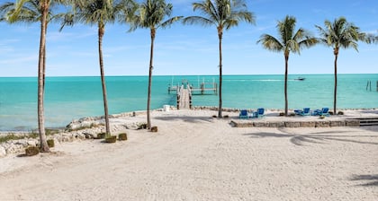 Pineapple Beach : 5 BR, 4.5 BA in Islamorada, Sleeps 10