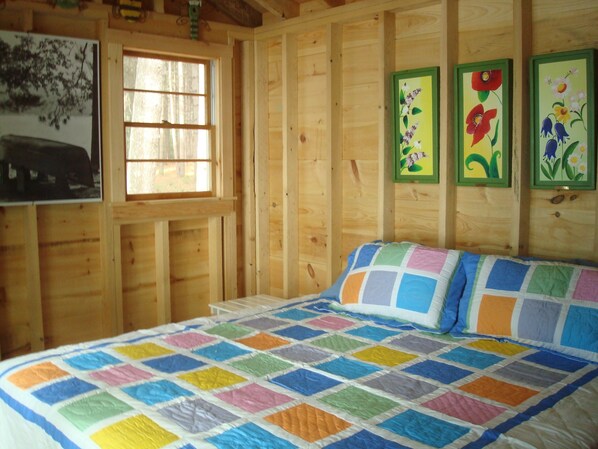 2 bedrooms, iron/ironing board, free WiFi