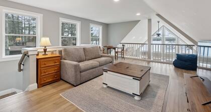Luxury Waterfront Escape on Brandy Pond with Private Sandy Beach