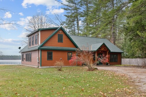 Luxury Waterfront Escape on Brandy Pond with Private Sandy Beach