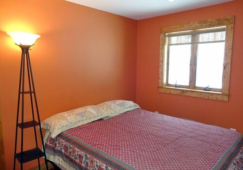 Beautiful pet-friendly home with gorgeous sandy beach on Little Sebago Lake!