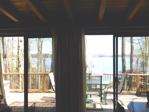 Waterfront Frye Island Cottage – Dock, Beach & Sunrise Views