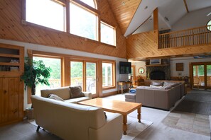 Smart TV, fireplace, DVD player