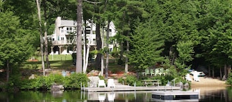 The Ship: 8-Bedroom Moose Pond Escape with Sandy Beach & Dock